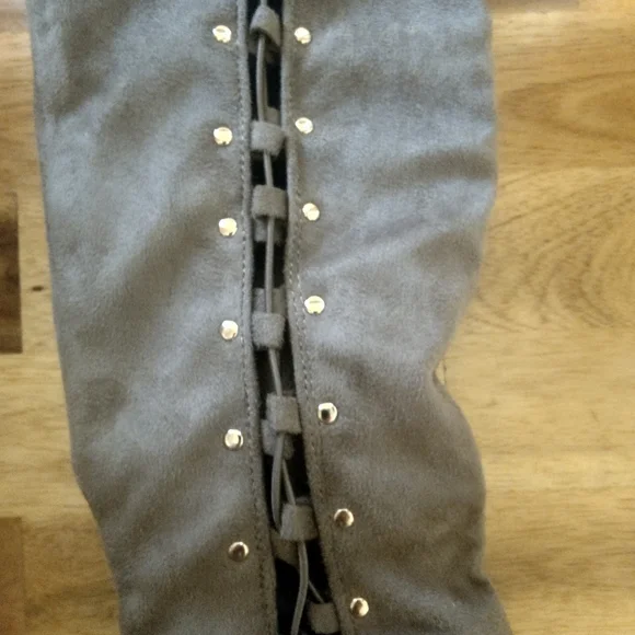 Brown suede like thigh high stiletto boots in size 8.5 - Picture 4 of 6